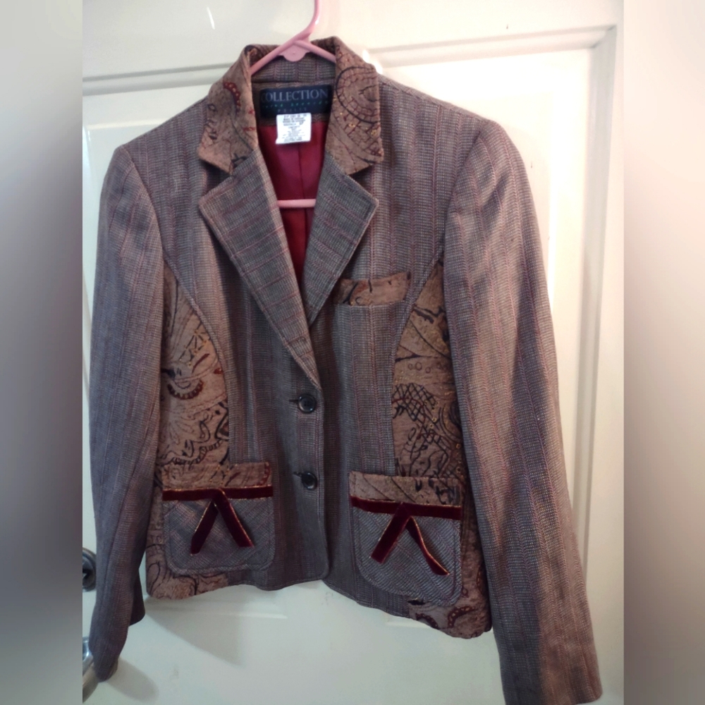 HARVE BERNARD WOMAN'S VINTAGE STYLE BLAZER